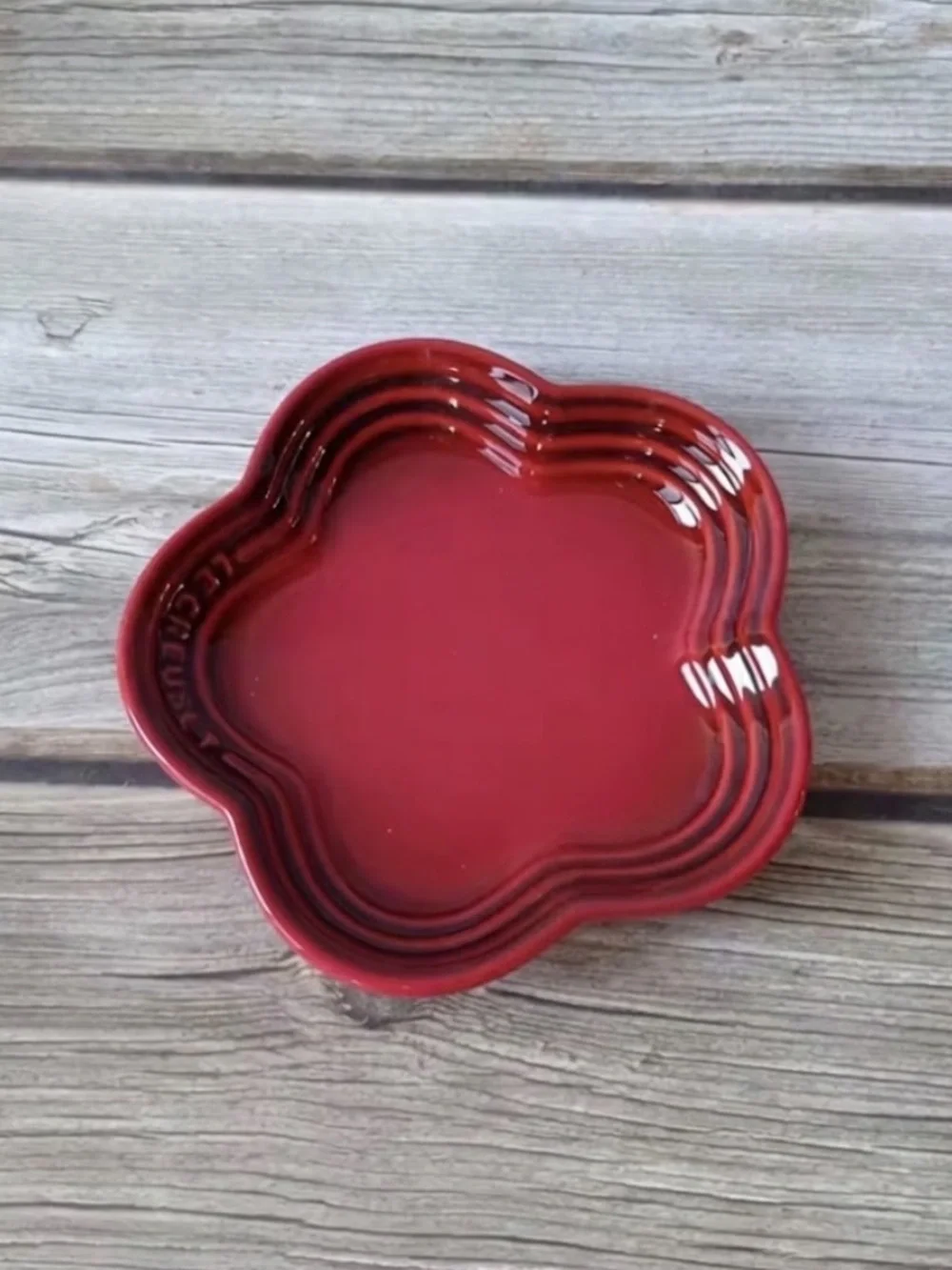 Le Creuset description add